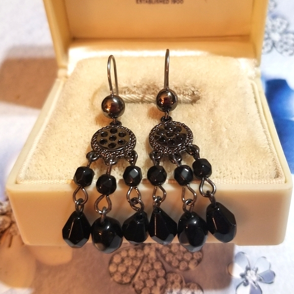 NEW Premier Designs Black Crystal Dangle Earrings - Picture 7 of 7